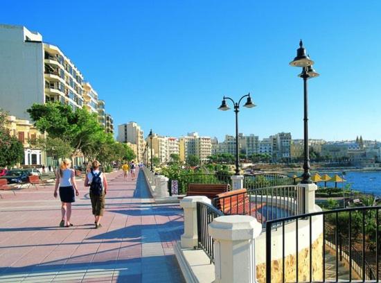 Spectacular Apartment Valletta And Harbour Views Sliema Buitenkant foto