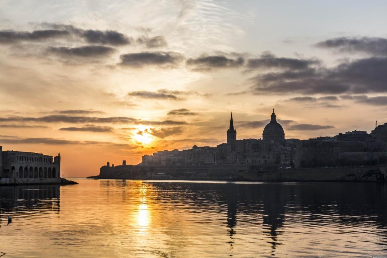 Spectacular Apartment Valletta And Harbour Views Sliema Buitenkant foto